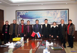 visiting Beihua University in Jilin Provience 2009_resize.jpg